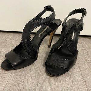 Beautiful Manolo Blahnik black leather sandals